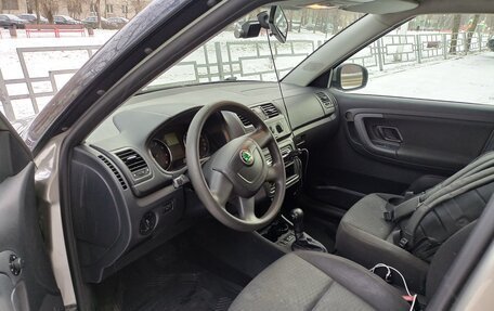 Skoda Fabia II, 2011 год, 800 000 рублей, 9 фотография