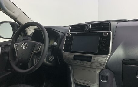 Toyota Land Cruiser Prado 150 рестайлинг 2, 2019 год, 4 449 000 рублей, 16 фотография