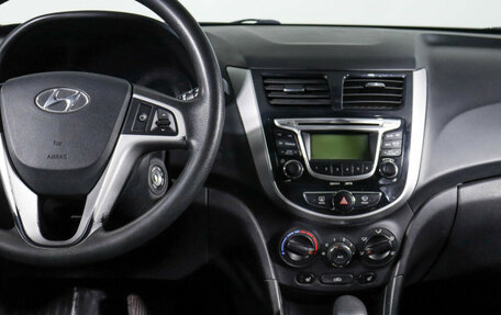 Hyundai Solaris II рестайлинг, 2012 год, 977 500 рублей, 13 фотография