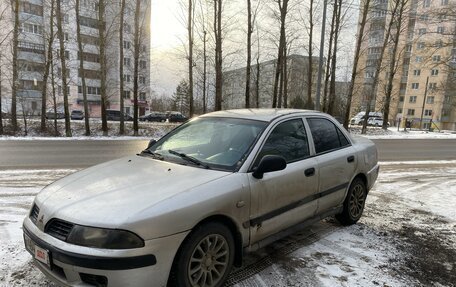 Mitsubishi Carisma I, 2003 год, 340 000 рублей, 10 фотография