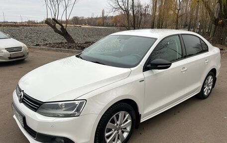 Volkswagen Jetta VI, 2013 год, 999 000 рублей, 11 фотография