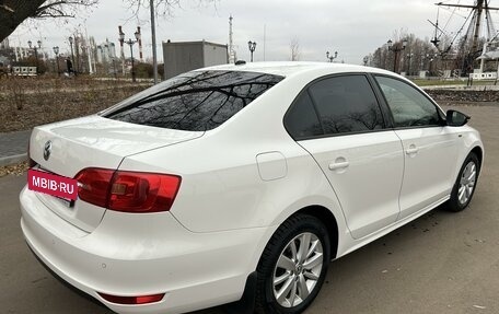 Volkswagen Jetta VI, 2013 год, 999 000 рублей, 4 фотография