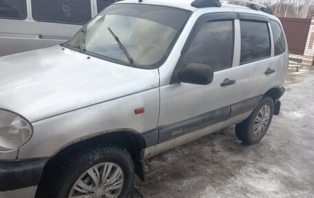 Chevrolet Niva I рестайлинг, 2005 год, 310 000 рублей, 4 фотография