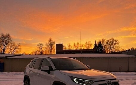 Toyota RAV4, 2021 год, 4 000 000 рублей, 4 фотография