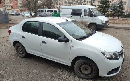 Renault Logan II, 2015 год, 790 000 рублей, 3 фотография