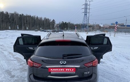 Infiniti FX II, 2013 год, 2 199 000 рублей, 4 фотография