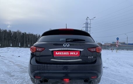 Infiniti FX II, 2013 год, 2 199 000 рублей, 7 фотография