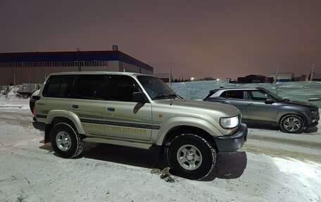 Toyota Land Cruiser 80 рестайлинг, 1996 год, 2 600 000 рублей, 5 фотография