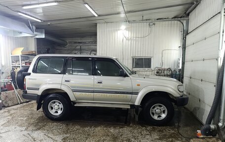 Toyota Land Cruiser 80 рестайлинг, 1996 год, 2 600 000 рублей, 11 фотография