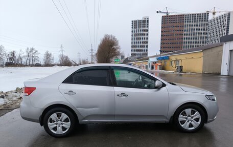 KIA Cerato III, 2010 год, 800 000 рублей, 6 фотография