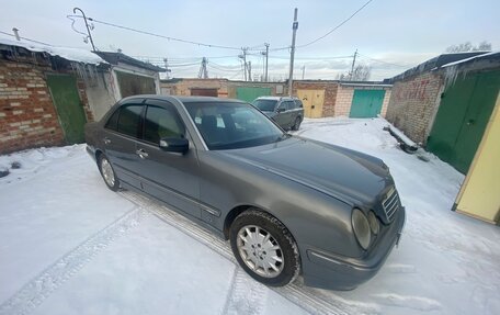 Mercedes-Benz E-Класс, 2000 год, 420 000 рублей, 1 фотография