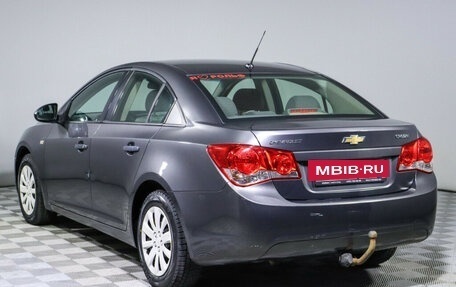 Chevrolet Cruze II, 2010 год, 575 000 рублей, 7 фотография