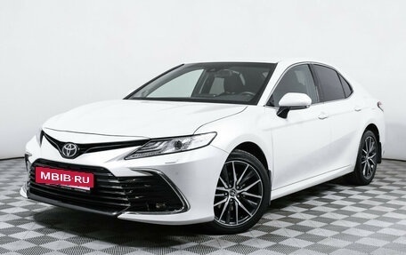 Toyota Camry, 2021 год, 3 798 000 рублей, 2 фотография