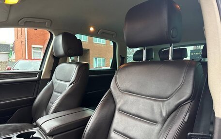 Volkswagen Touareg III, 2012 год, 1 640 000 рублей, 11 фотография