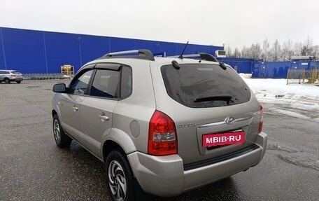 Hyundai Tucson III, 2006 год, 650 000 рублей, 2 фотография