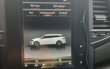 Renault Megane IV, 2018 год, 1 600 000 рублей, 4 фотография