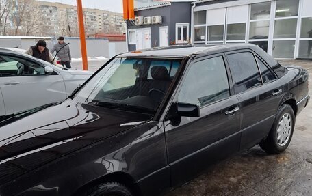 Mercedes-Benz W124, 1992 год, 395 000 рублей, 11 фотография