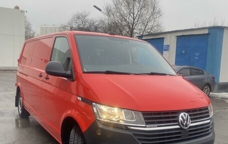 Volkswagen Transporter T6 рестайлинг, 2021 год, 4 650 000 рублей, 2 фотография