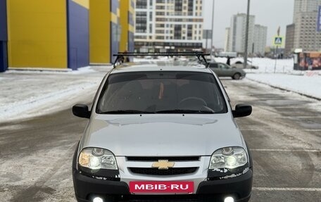 Chevrolet Niva I рестайлинг, 2009 год, 390 000 рублей, 2 фотография