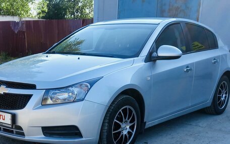 Chevrolet Cruze II, 2012 год, 800 000 рублей, 3 фотография