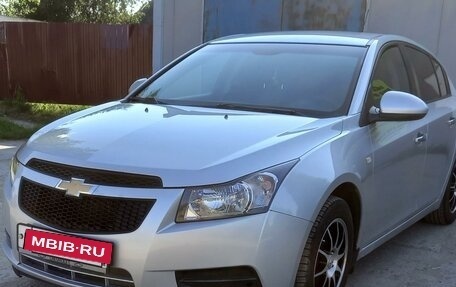 Chevrolet Cruze II, 2012 год, 800 000 рублей, 4 фотография