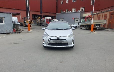 Toyota Aqua I, 2012 год, 870 000 рублей, 4 фотография