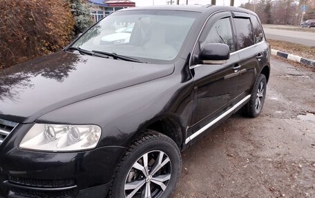 Volkswagen Touareg III, 2005 год, 1 350 000 рублей, 2 фотография