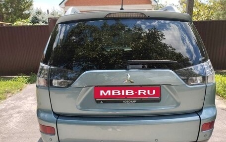 Mitsubishi Outlander III рестайлинг 3, 2008 год, 1 350 000 рублей, 8 фотография