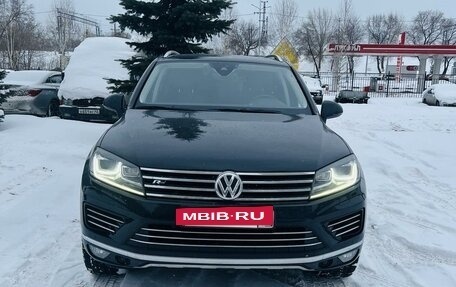 Volkswagen Touareg III, 2017 год, 3 990 000 рублей, 3 фотография