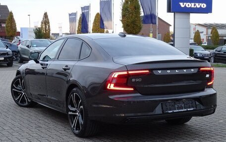 Volvo S90 II рестайлинг, 2024 год, 8 040 000 рублей, 4 фотография