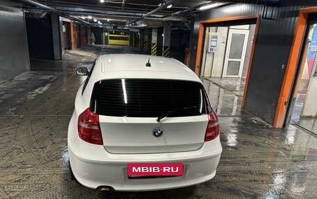 BMW 1 серия, 2011 год, 1 200 000 рублей, 4 фотография