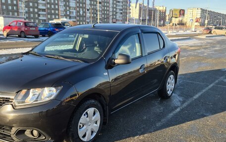 Renault Logan II, 2017 год, 800 000 рублей, 11 фотография