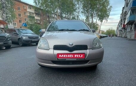 Toyota Vitz, 2001 год, 400 000 рублей, 1 фотография