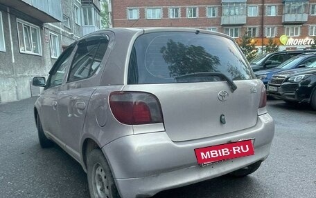 Toyota Vitz, 2001 год, 400 000 рублей, 3 фотография