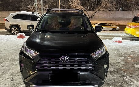 Toyota RAV4, 2020 год, 2 700 000 рублей, 8 фотография