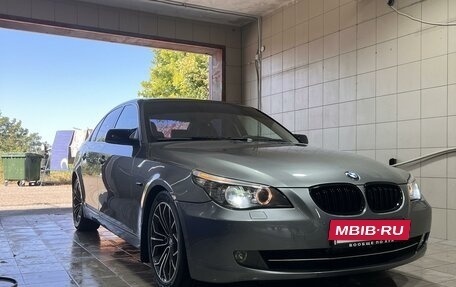 BMW 5 серия, 2008 год, 1 400 000 рублей, 3 фотография