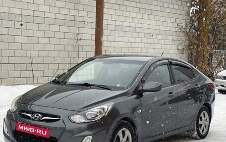 Hyundai Solaris II рестайлинг, 2012 год, 790 000 рублей, 1 фотография