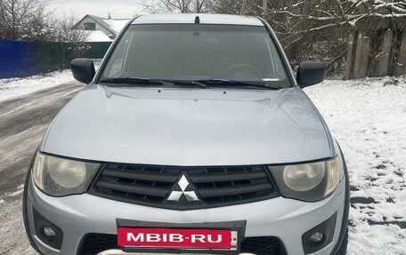 Mitsubishi L200 IV рестайлинг, 2011 год, 1 150 000 рублей, 5 фотография