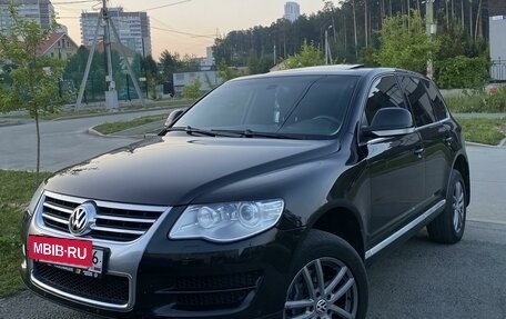 Volkswagen Touareg III, 2007 год, 1 950 000 рублей, 2 фотография