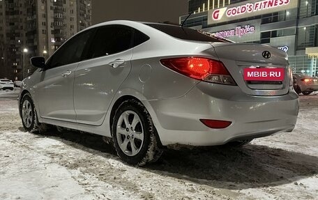 Hyundai Solaris II рестайлинг, 2012 год, 870 000 рублей, 4 фотография