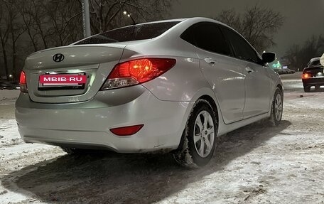 Hyundai Solaris II рестайлинг, 2012 год, 870 000 рублей, 5 фотография