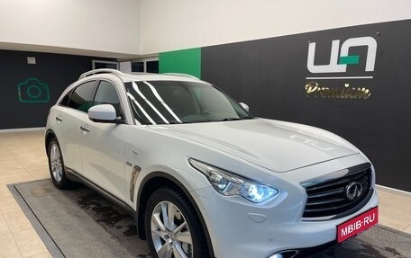 Infiniti QX70, 2014 год, 2 600 000 рублей, 1 фотография