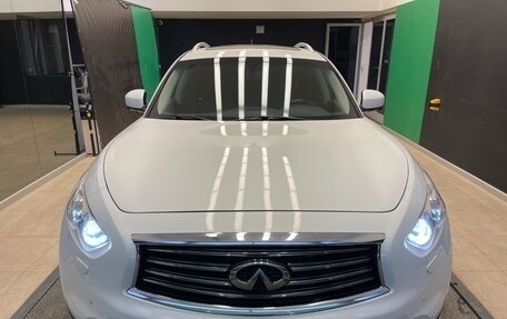 Infiniti QX70, 2014 год, 2 600 000 рублей, 2 фотография