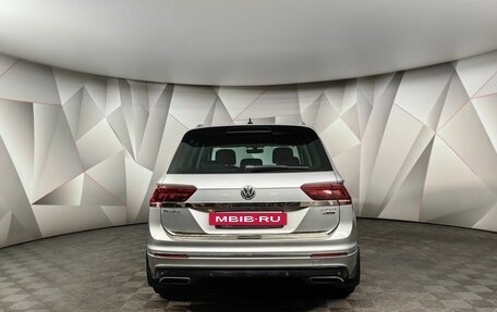 Volkswagen Tiguan II, 2017 год, 2 797 000 рублей, 8 фотография