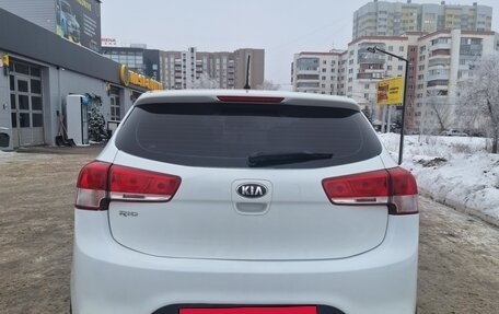 KIA Rio III рестайлинг, 2015 год, 999 999 рублей, 6 фотография