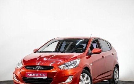 Hyundai Solaris II рестайлинг, 2011 год, 749 000 рублей, 1 фотография