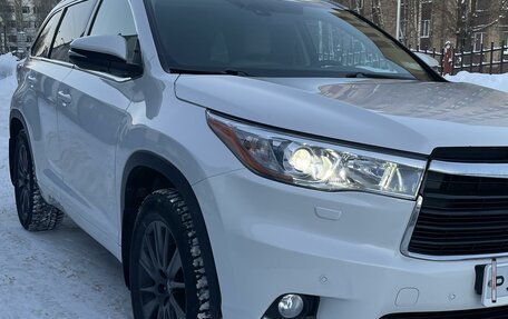 Toyota Highlander III, 2014 год, 3 670 000 рублей, 2 фотография