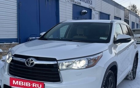 Toyota Highlander III, 2014 год, 3 670 000 рублей, 4 фотография