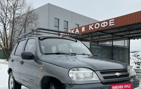 Chevrolet Niva I рестайлинг, 2004 год, 300 000 рублей, 2 фотография