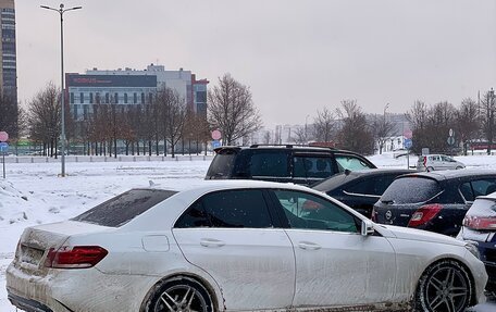 Mercedes-Benz E-Класс, 2015 год, 2 400 000 рублей, 24 фотография